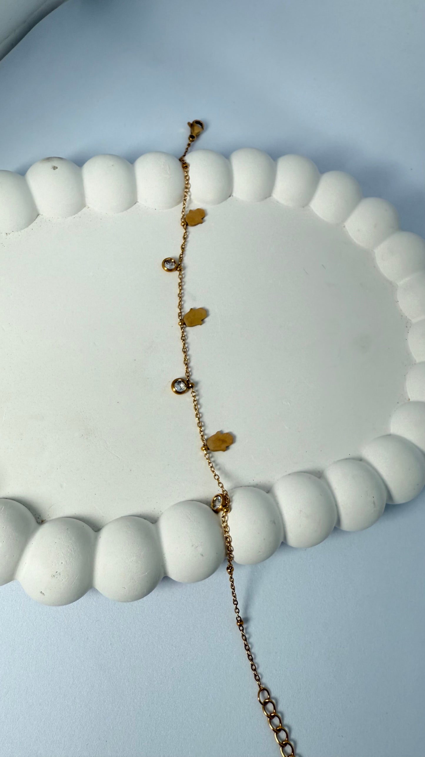 Leaflet charm bracelet