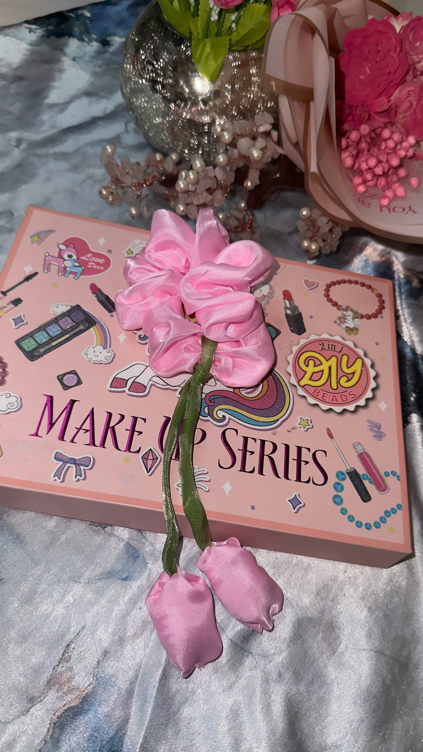 Tulip flower scrunchies