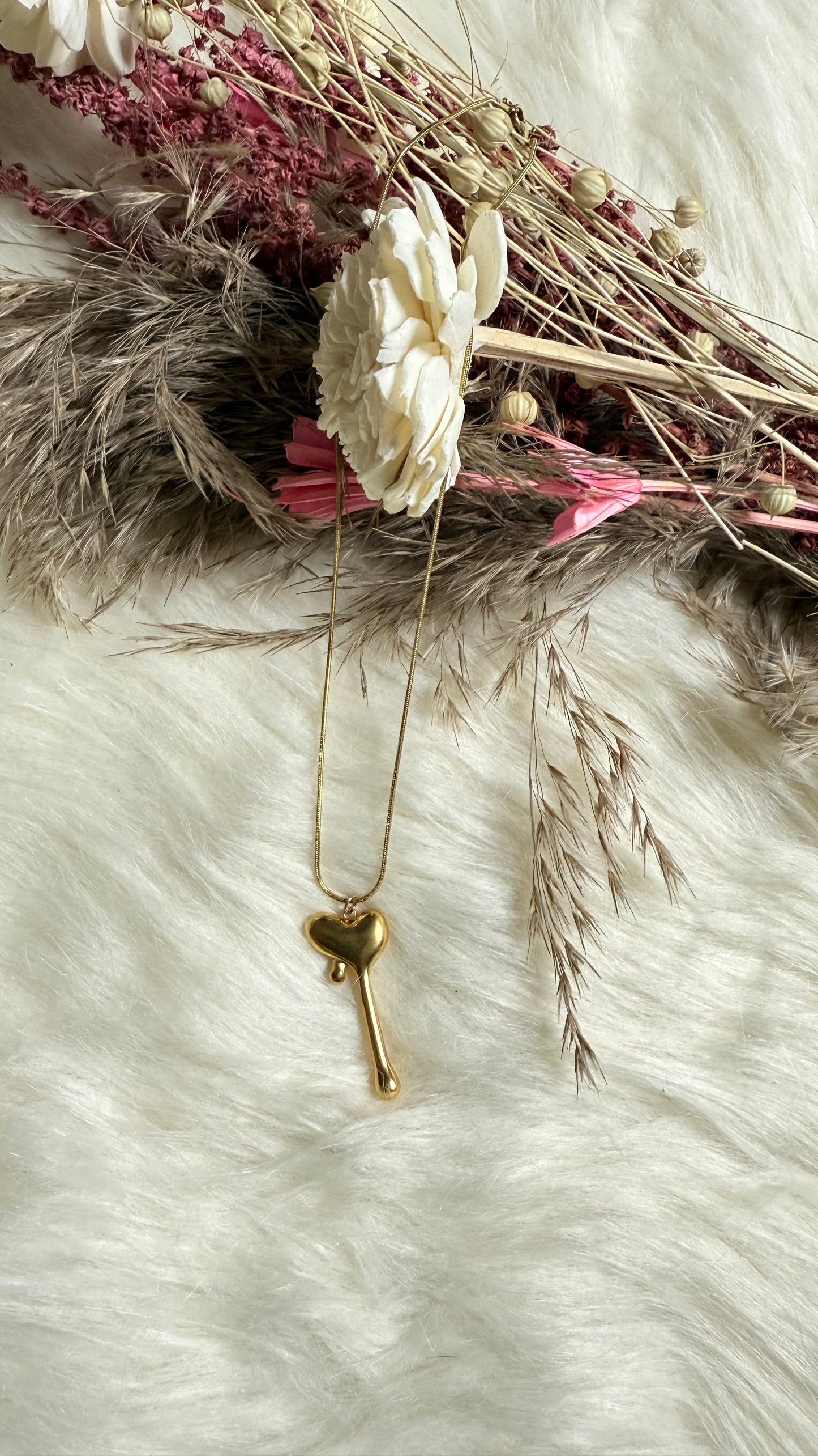 Gold Heart Key Necklace - Romantic Pendant Jewelry