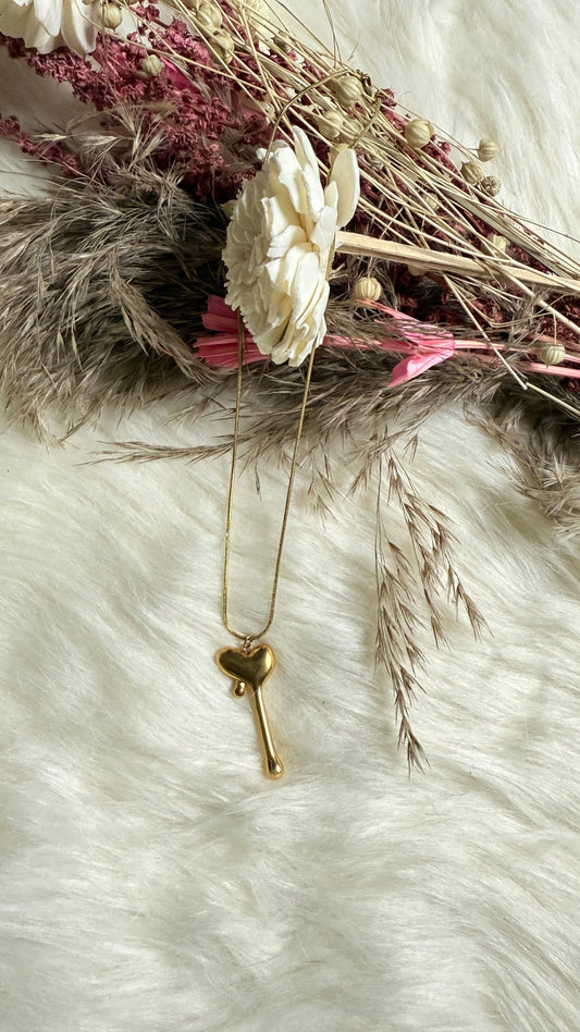 Gold Heart Key Necklace - Romantic Pendant Jewelry