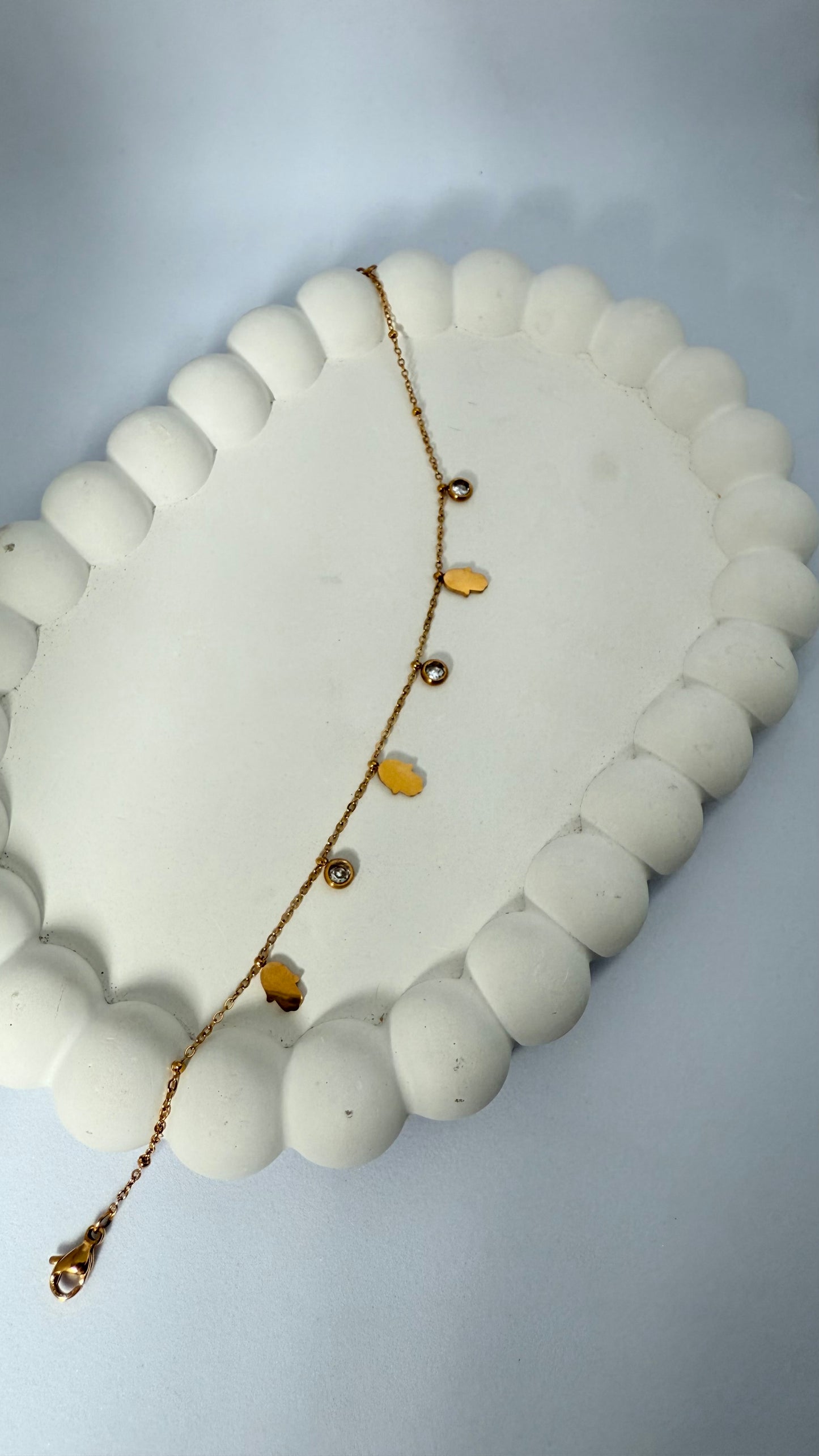 Leaflet charm bracelet