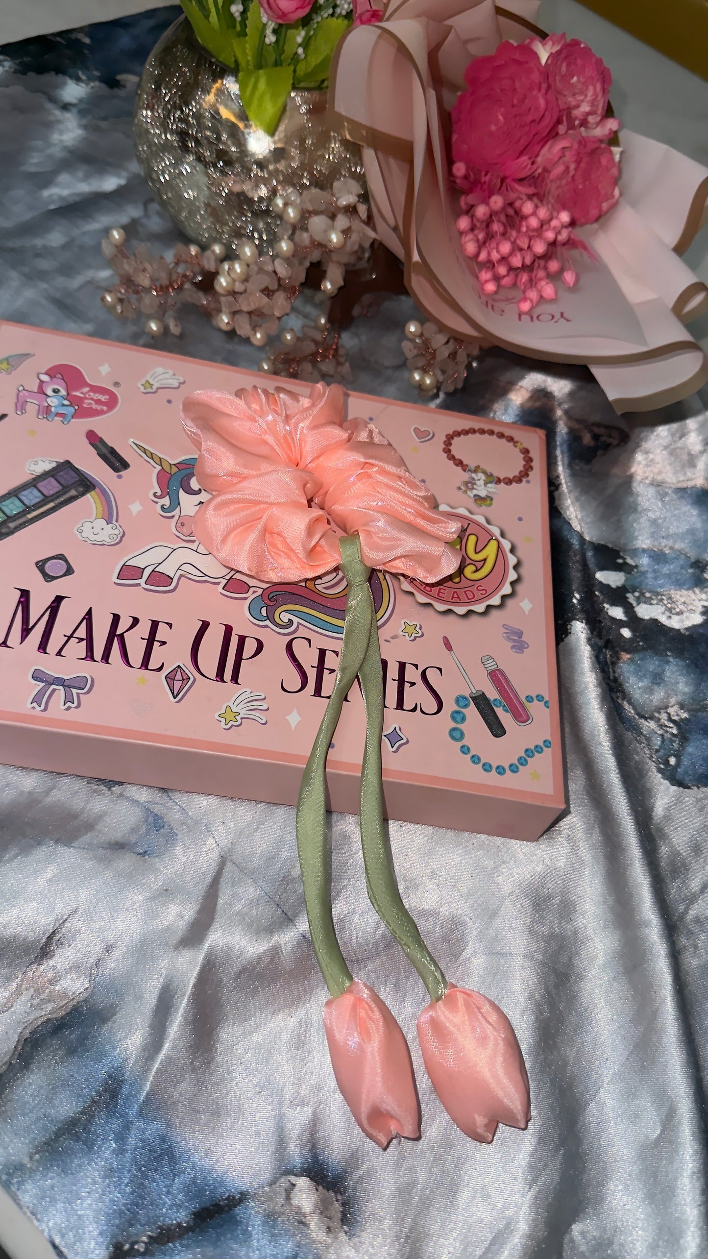 Tulip flower scrunchies