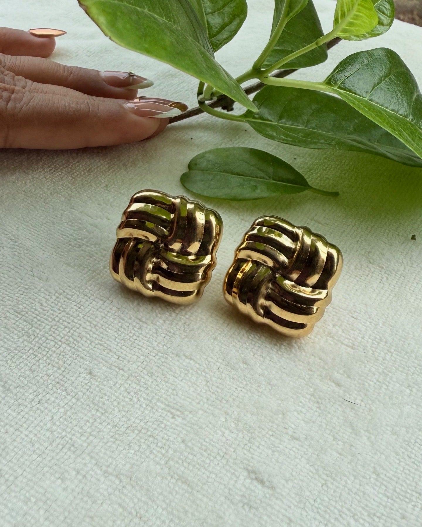 Luxury Gold Infinity Knot Stud Earrings