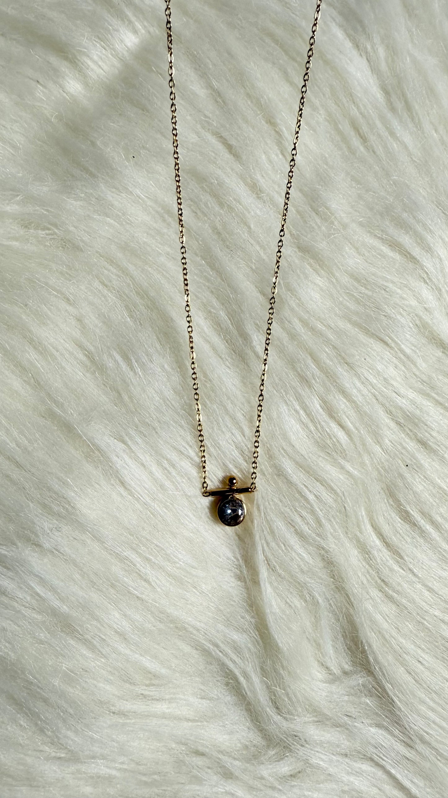Dainty Orbit Necklace