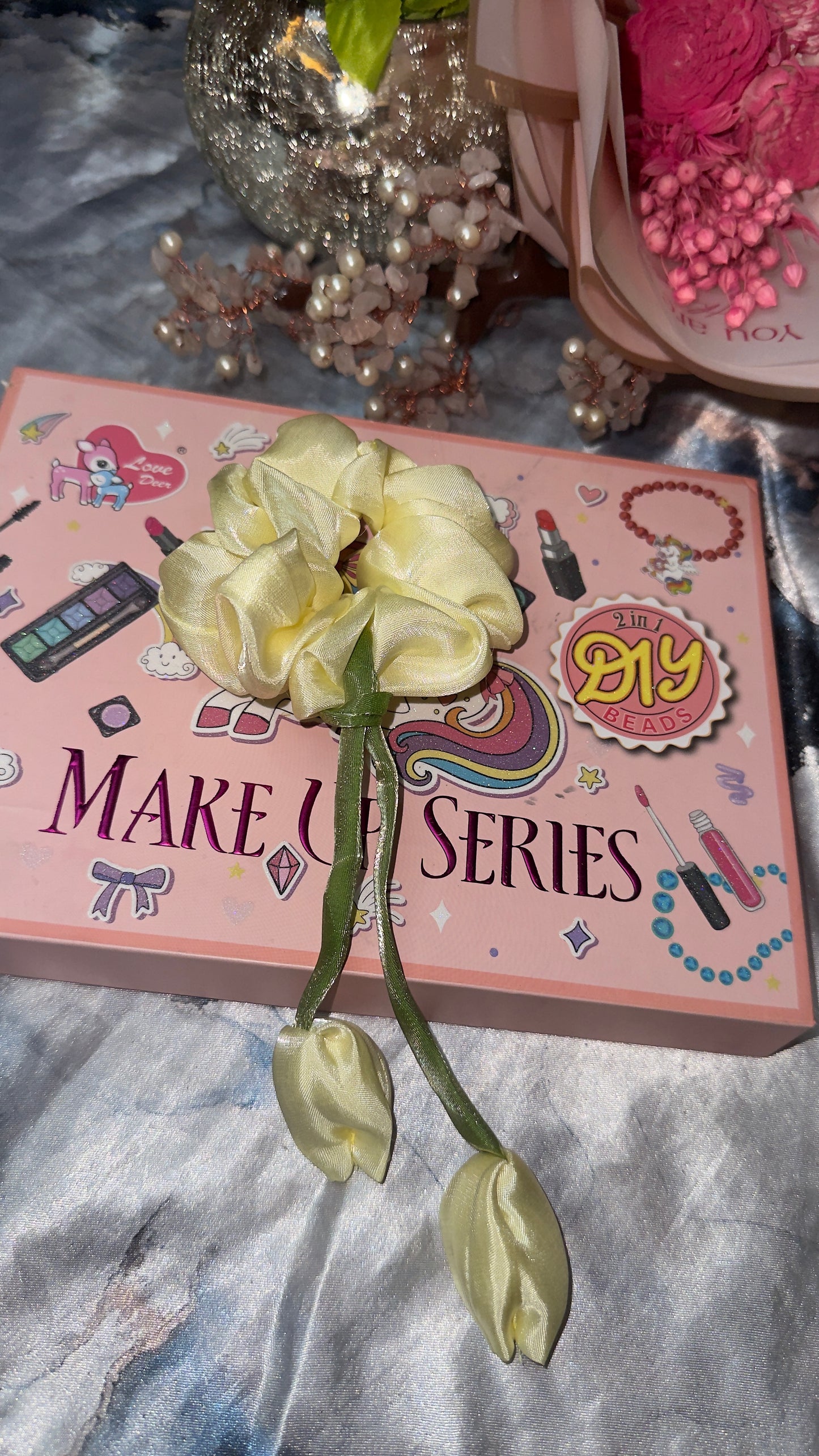 Tulip flower scrunchies