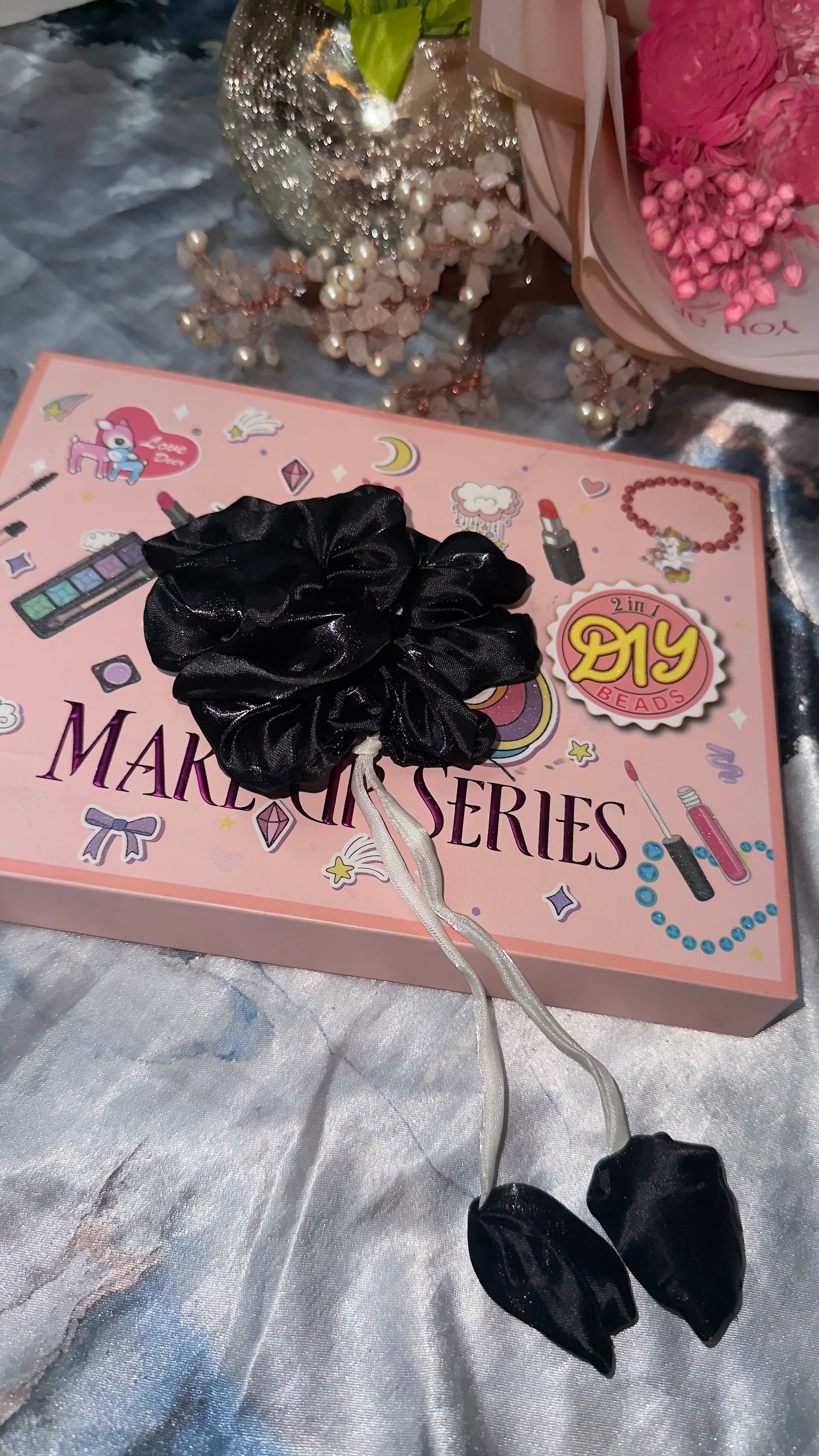 Tulip flower scrunchies